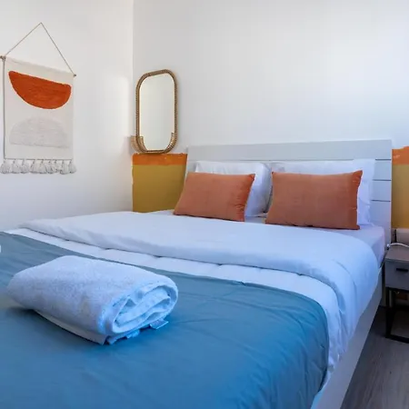 Citrus 3-bedroom In Apartment *