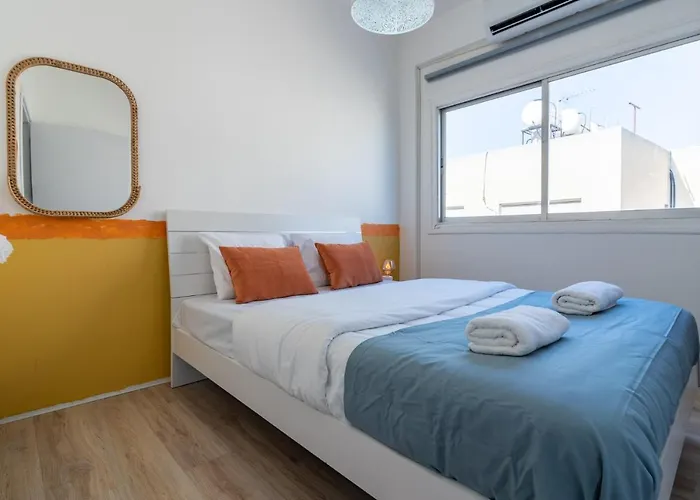 Citrus 3-bedroom In Apartment *